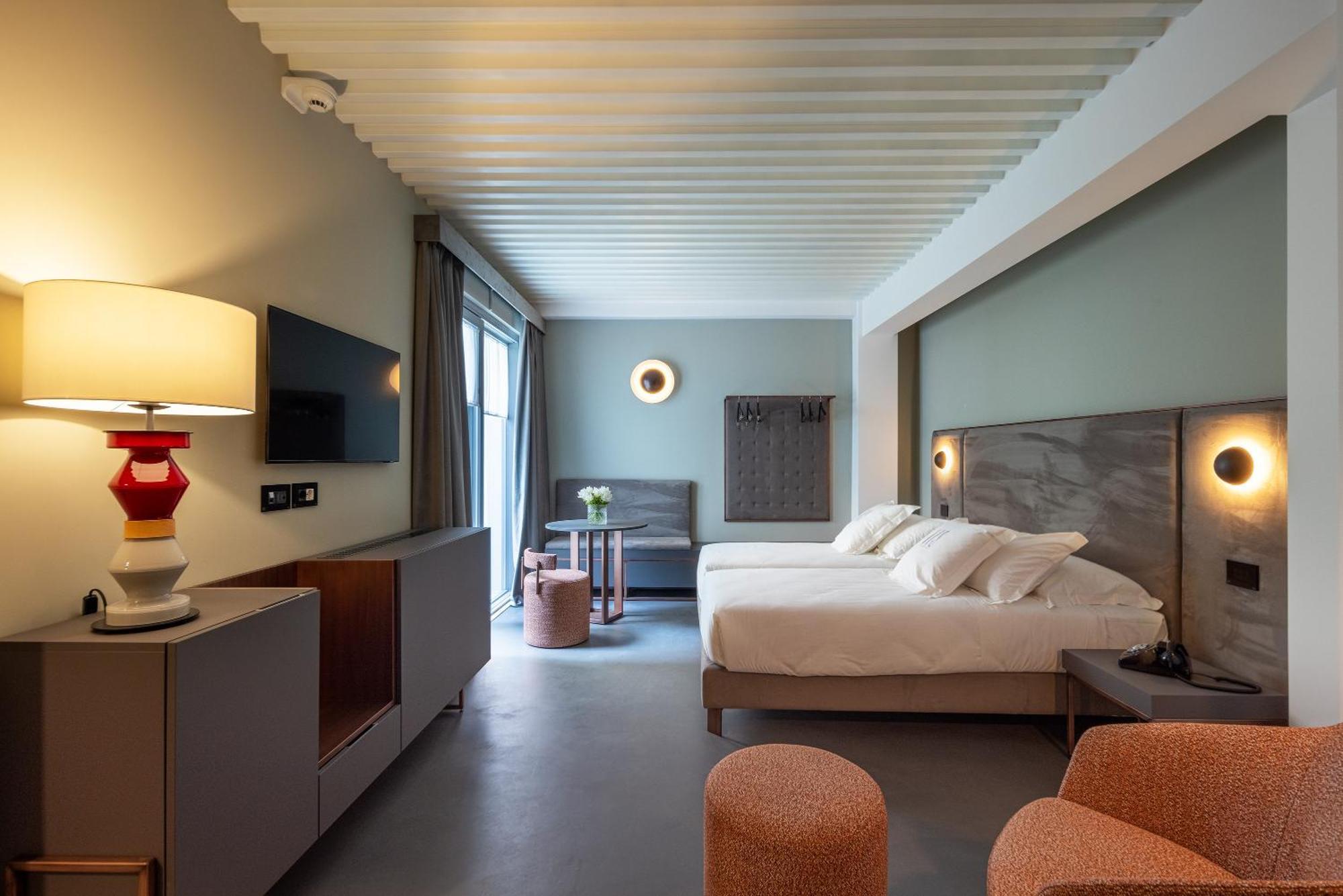 Vis Urban Suites&spa Апарт-отель Бари